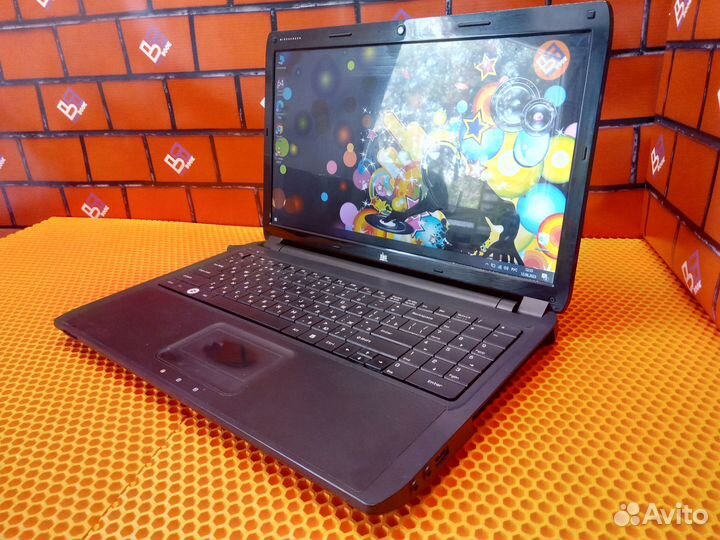 Ноутбук 15.6