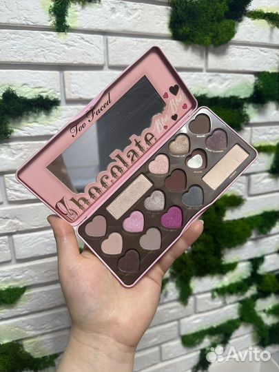 Палетка теней too faced