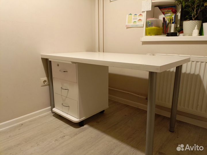 Стол IKEA Lagkapten
