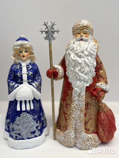 Дед мороз и снегурочка под елку