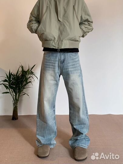 Джинсы клеш