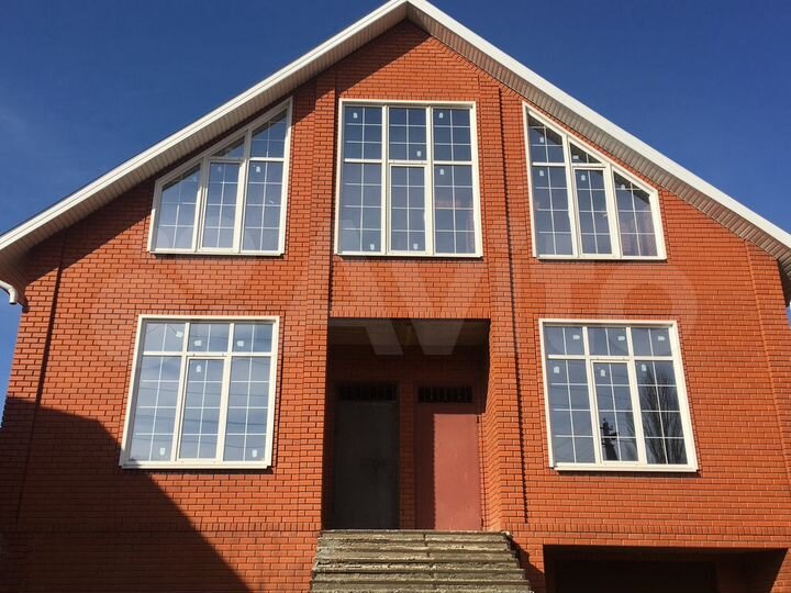 Дом 600 м² на участке 9 сот.