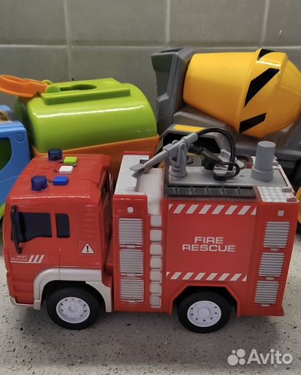 Машинки игрушки на батарейках