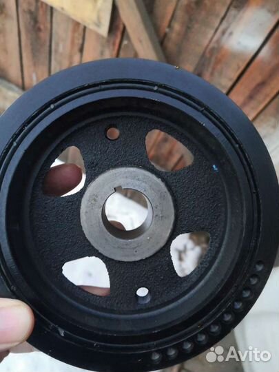 Шкив коленвала Toyota Corolla 150