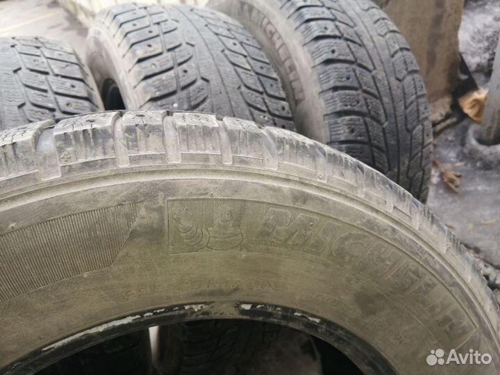 Michelin Defender 235/65 R17 107G