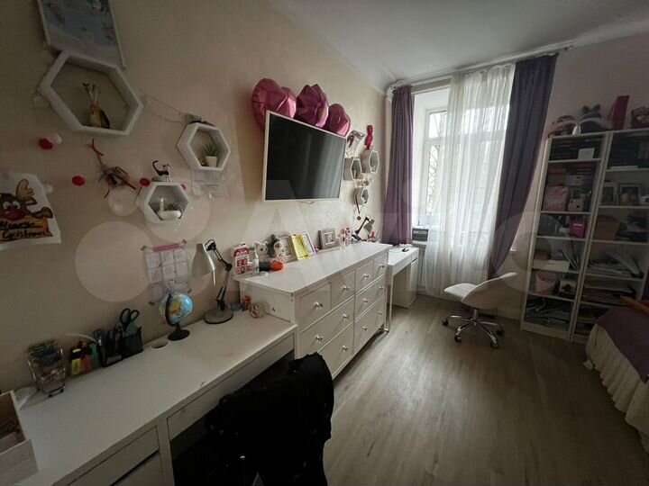 4-к. квартира, 126 м², 1/4 эт.