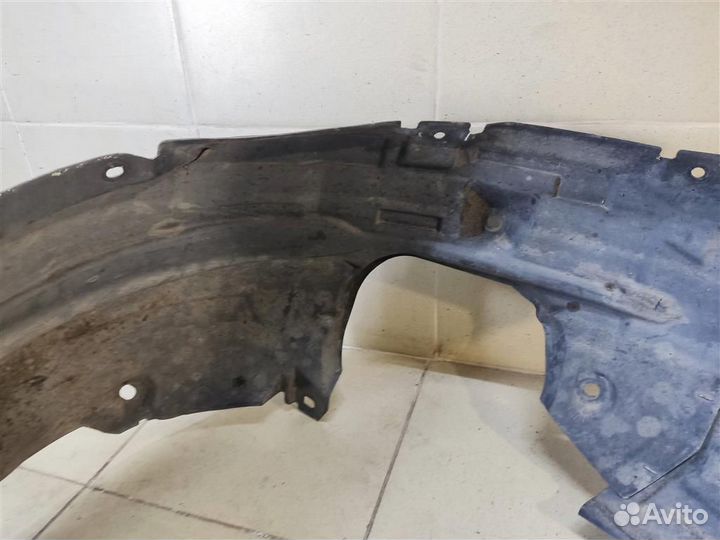 Подкрылок передний правый Mazda 3 (BK) 2005