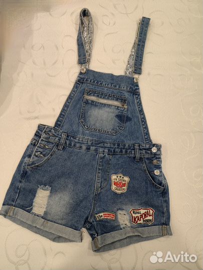 Шорты - комбинезон джинсовые +2 майки