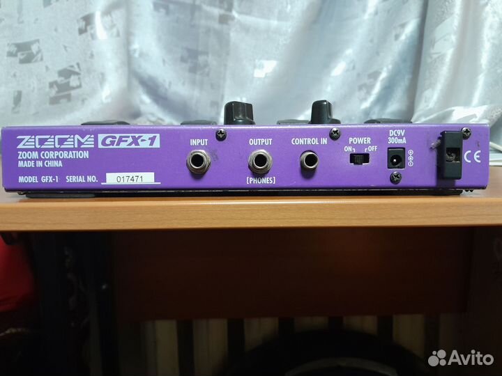 Гитарный процессор zoom GFX-1