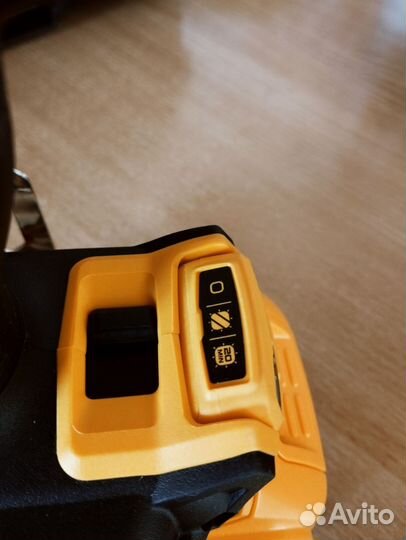 Шуруповерт dewalt dcd 805