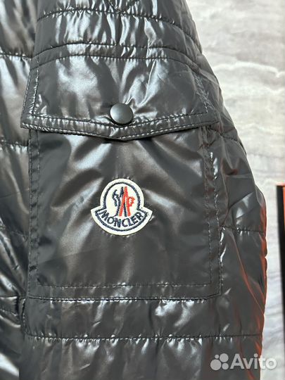 Moncler gumme rouge