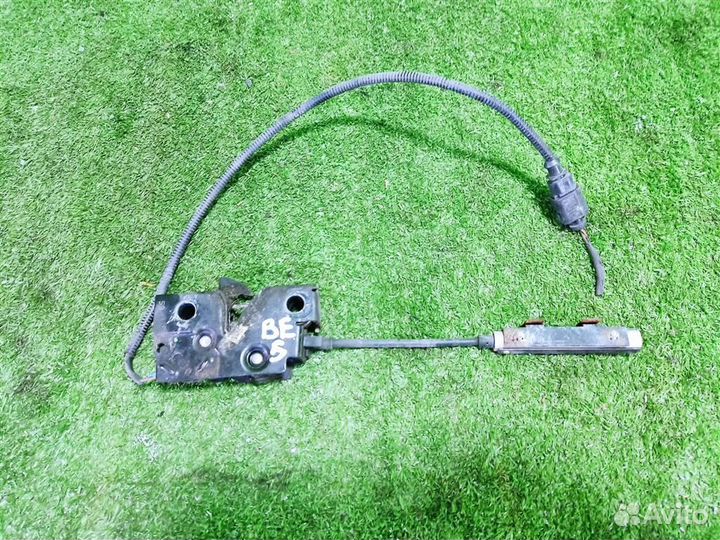 Замок капота volkswagen Caddy 3 2013