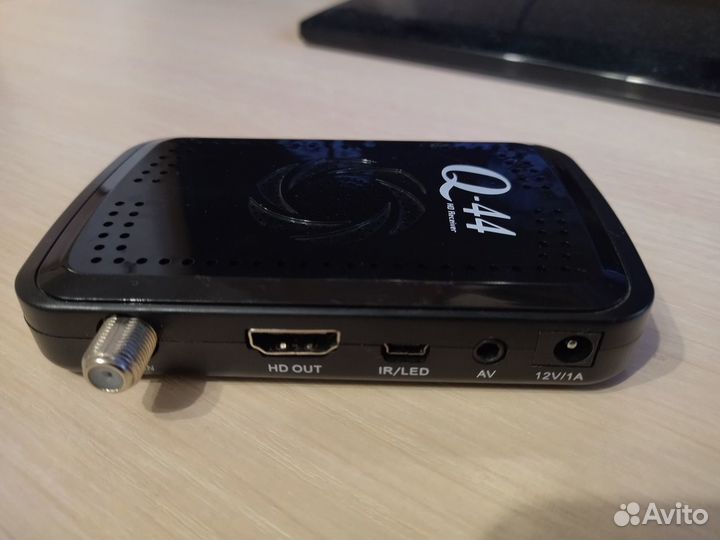 Спутниковый ресивер Q-SAT Q-44 HD