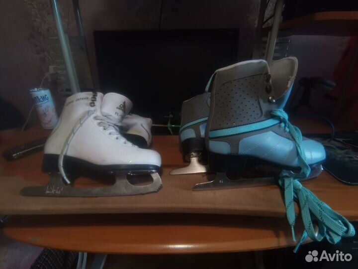 Коньки фигурные 2 пары