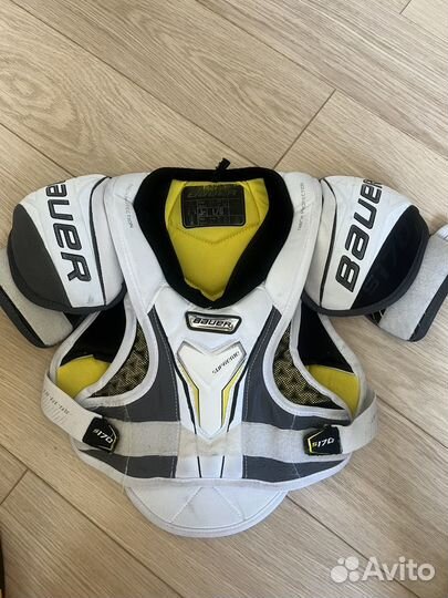 Нагрудник хоккейный