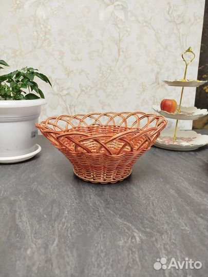 Ваза для фруктов из ротанга