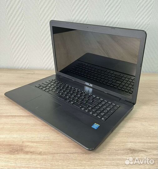 Asus 17,3 дюйма/Intel N3530/SSD128/озу4Gb