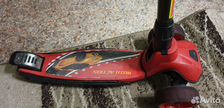 Самокат детский трехколесный