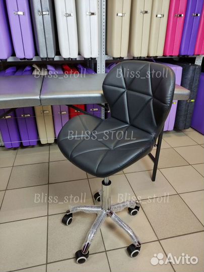 Кушетка и стул мастера