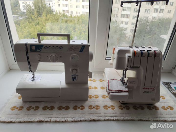 Швейная машина и оверлок в комплекте