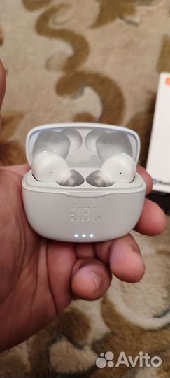 Без проводные наушники JBL tune215tws