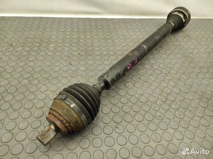 Привод правый передний Volkswagen Passat