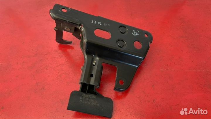 Замок капота Audi A6 C6 BDW 2.4 2004—2008