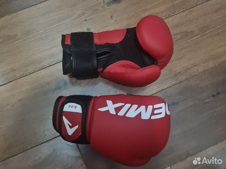 Боксерские перчатки детские 6 и 10 oz