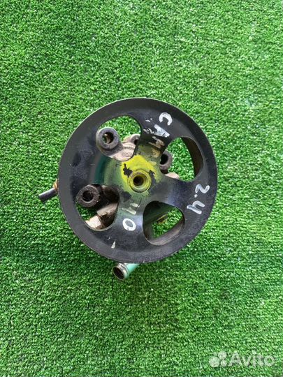 Насос гура б/у Toyota Camry 40 2006-2013