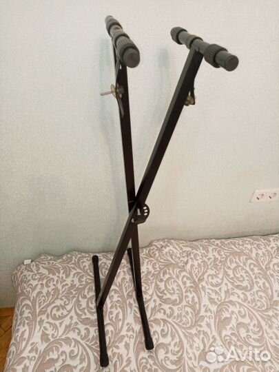 Стойка для синтезатора