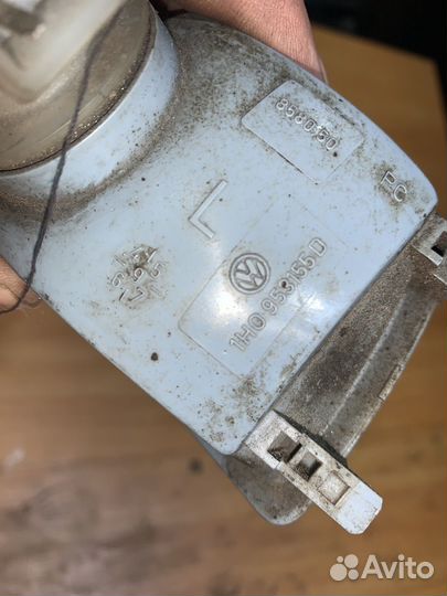 Поворотник левый golf 3