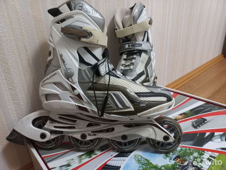 Роликовые коньки