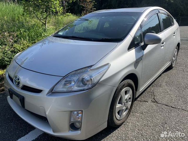 Пол багажника правый Toyota Prius ZVW30 2ZR-FXE