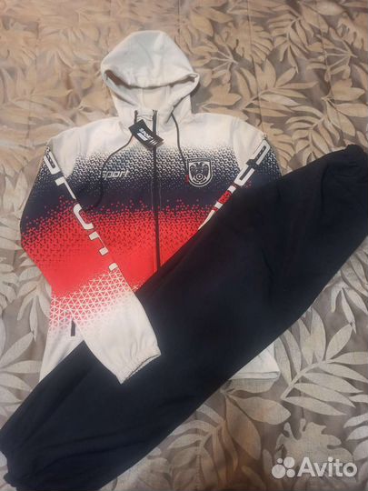 Спортивный костюм на флисе мужской