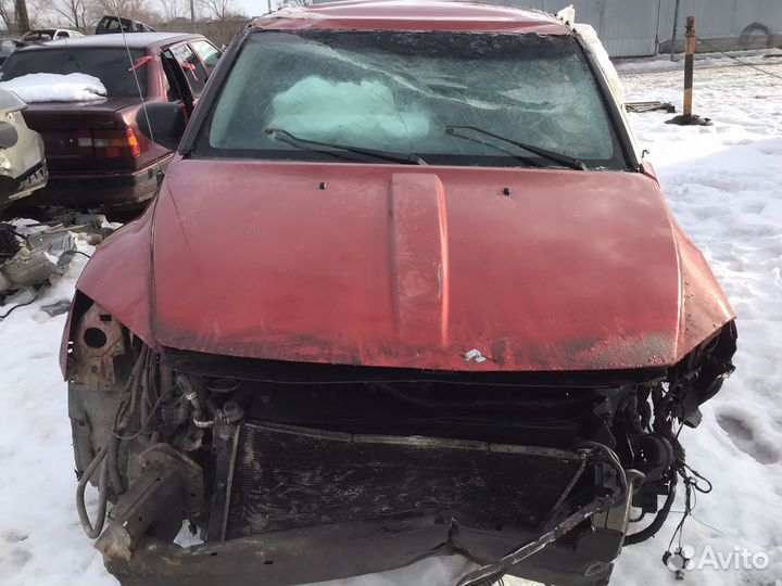 Капот Dodge Caliber 2008 г