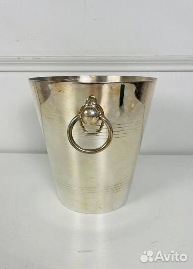Антикварное ведерко для шампанского