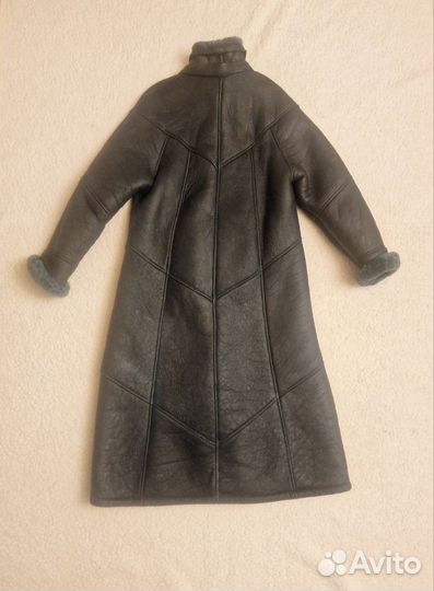 Дублёнка из овчины с капюшоном