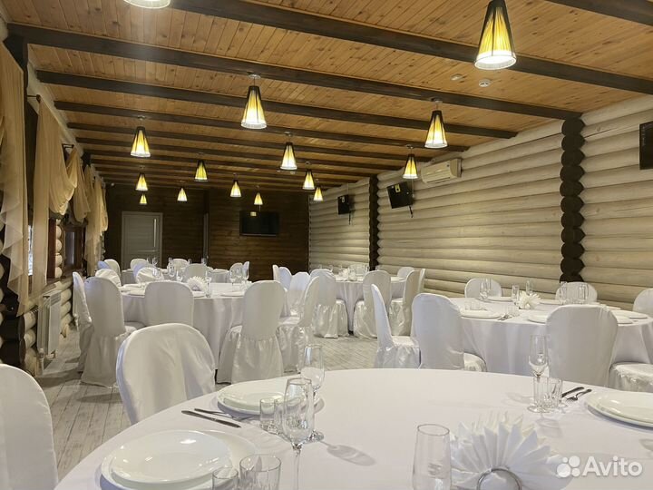 Банкетный зал на берегу Волги