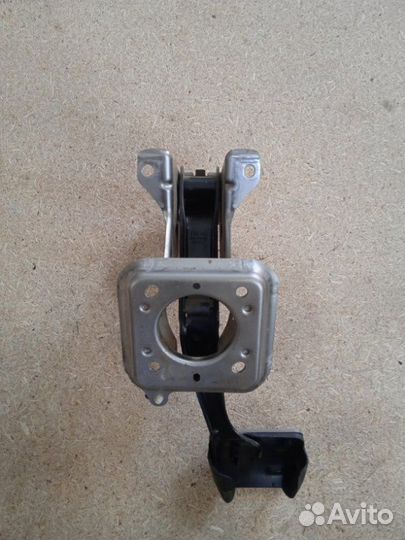 Педаль тормоза Volkswagen Passat B7 CCZ 2011