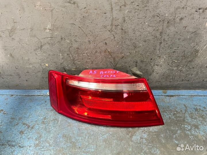 Фонарь левый Audi A5 8T