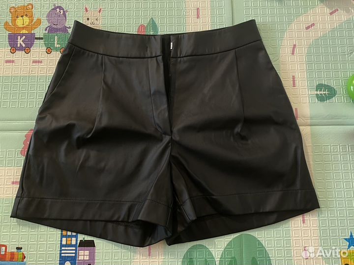 Кожаные шорты