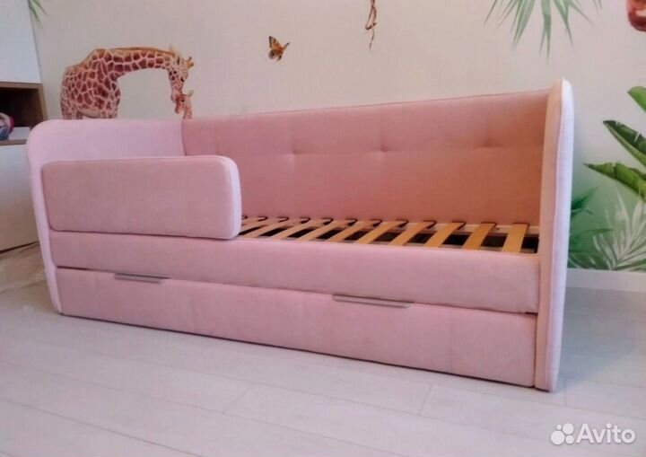 Кровать с бортиком 800*1700 новая