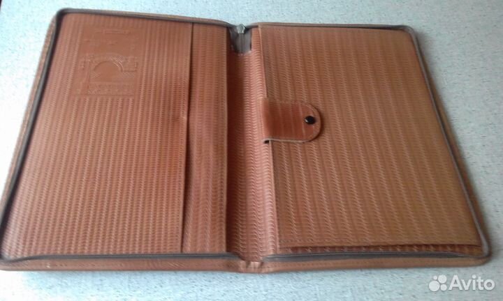 Кожаная папка