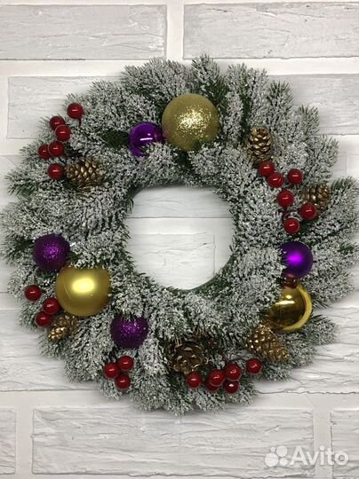 Венок новогодний Литые ветки заснеженные