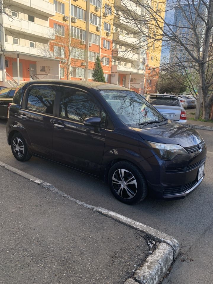 Toyota Spade: фото из отзыва