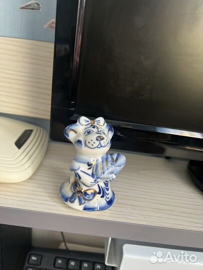 Фигурки сувенирные гжель