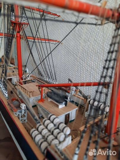 Модель парусника Седов