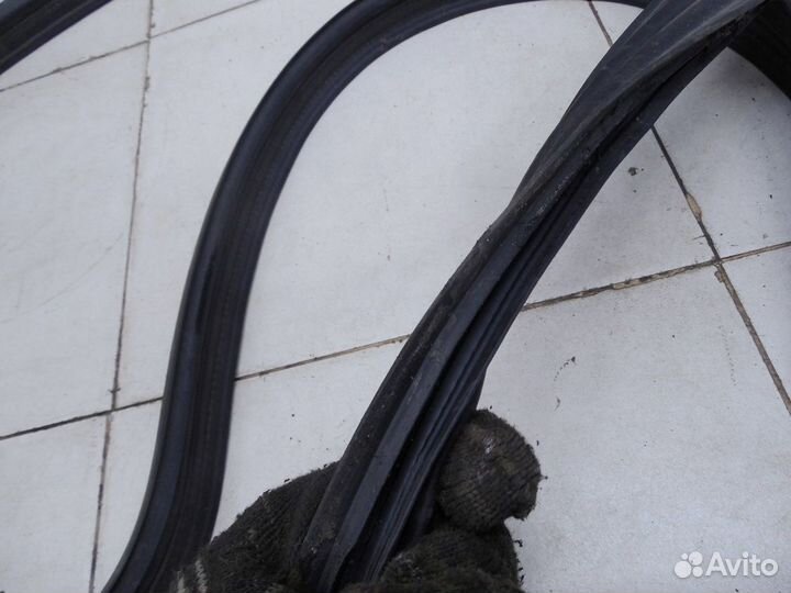 Уплотнитель багажника Solaris 2010-2017