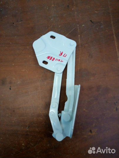 Петля капота передняя правая Volkswagen Touran