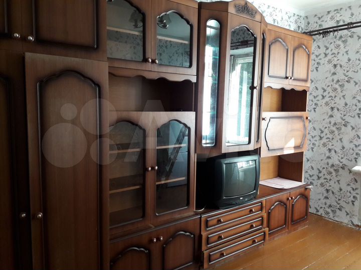 Комната 13 м² в 9-к., 2/5 эт.